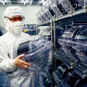 Mobile Monitoring Benefits for Molecular Contamination Sources